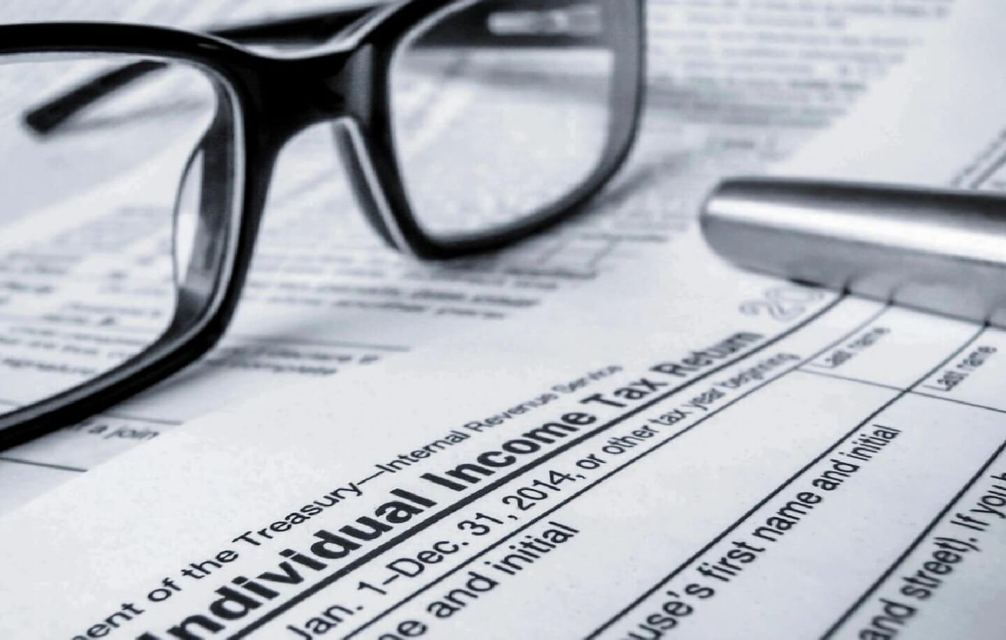 A picture of the spectacles on the income tax return form